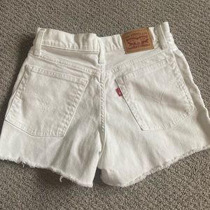 Levi high rise shorts